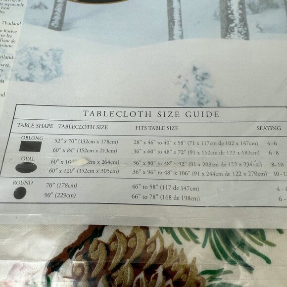 Christmas Tablecloth Holiday Classics Holly Floral 52x70 Rectangle NEW - Picture 8 of 11